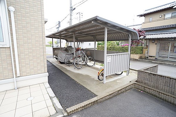その他共有部分　屋根付き駐輪場