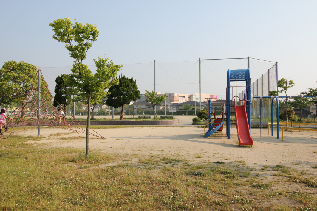 公園　星ケ丘中央公園（公園）まで454m