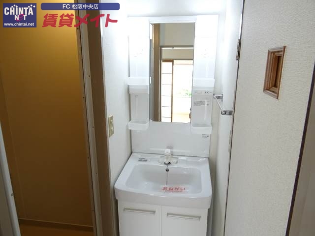 洗面設備　同タイプ部屋写真です。