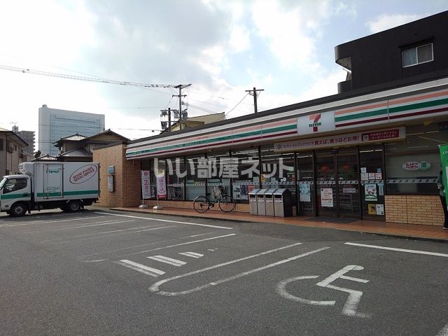 コンビニ　セブンイレブン 久留米日ノ出店（コンビニ）まで380m