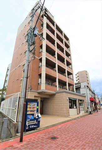 建物外観　駅チカの存在感ある建物です