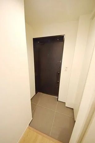 玄関　※別部屋の参考写真です。