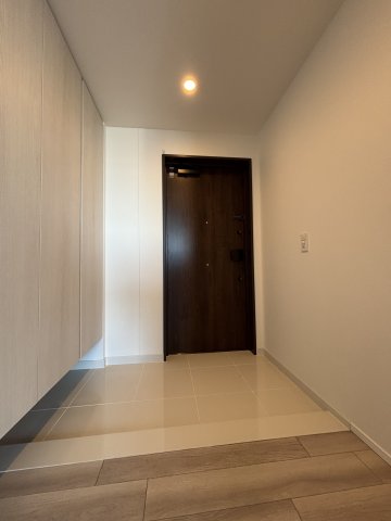 玄関　シエリアタワー大阪堀江　玄関