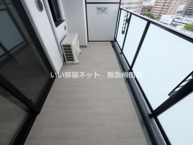 バルコニー　※同仕様写真となります。