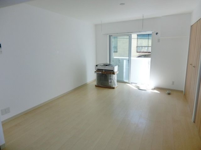 居室・リビング　日当たり良好なお部屋です