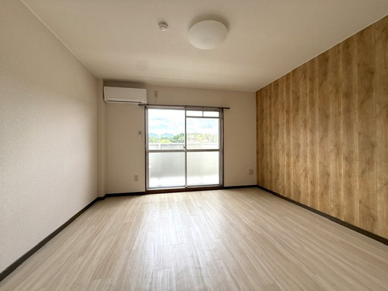 居室・リビング　※別部屋の写真です