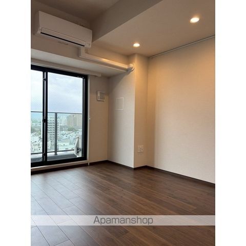プレディアコート北千住の居間写真