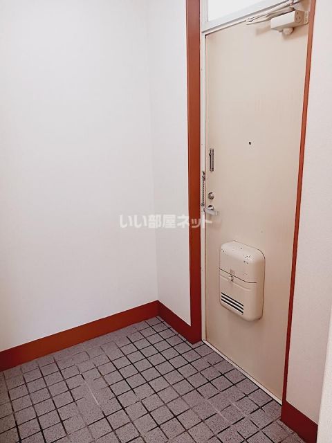 ルミエール城北の玄関写真