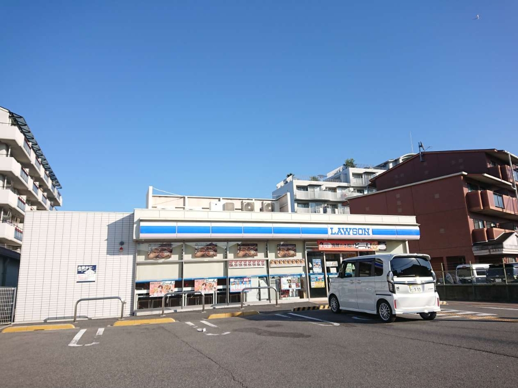 コンビニ　ローソン 尼崎常松店（コンビニ）まで430m