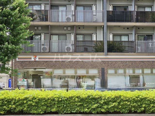 コンビニ　セブンイレブン 北新宿1丁目店（コンビニ）まで595m