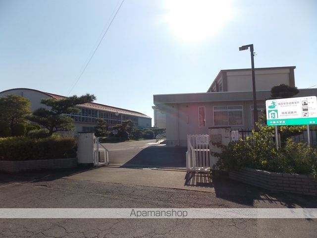 中学校　丹陽中学校（中学校）まで780m
