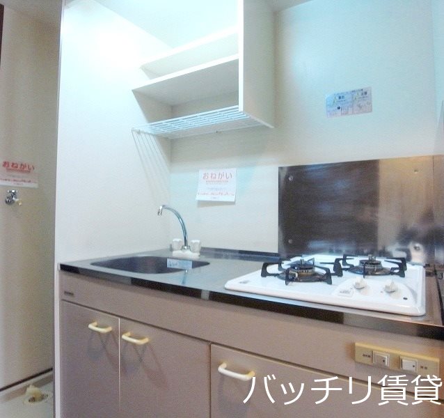 キッチン　別号室の画像。現況を優先します。