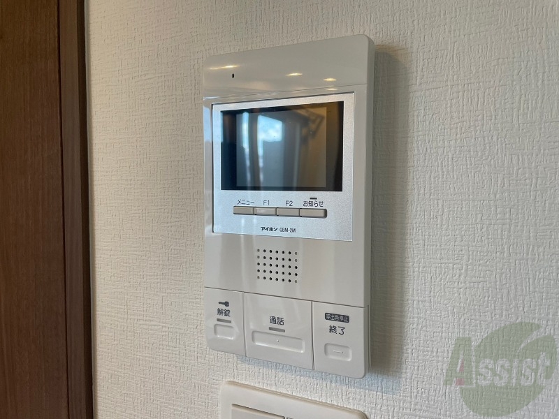 セキュリティ　ＴＶモニター付インターホンです。来客者の顔が見えるので安心！