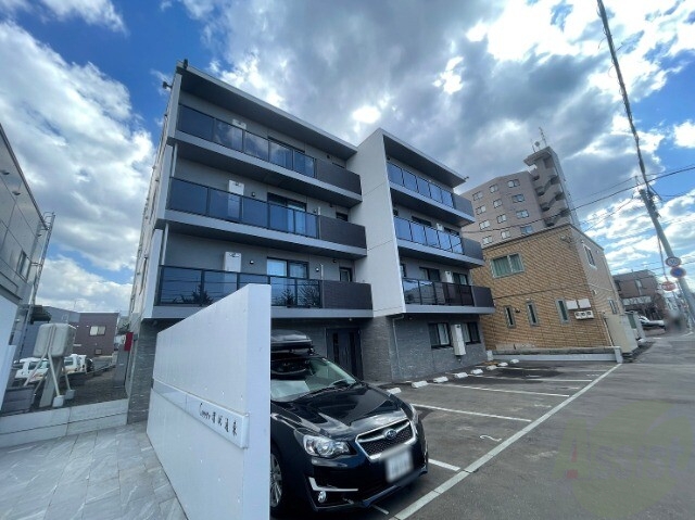 建物外観　札幌市東区北十五条東「ＣＡＲＲＥＲＡ環状通東」