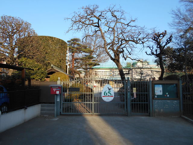幼稚園・保育園　鶏鳴幼稚園（幼稚園・保育園）まで110m