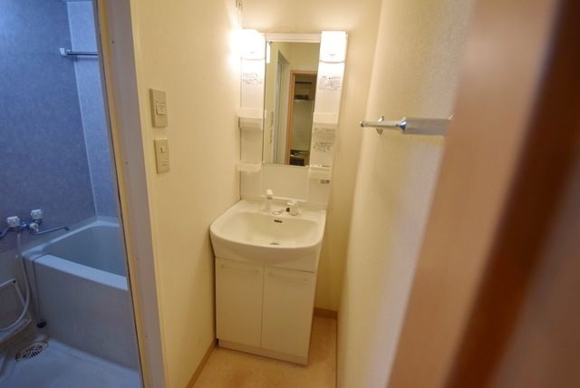 洗面設備　別部屋参考写真