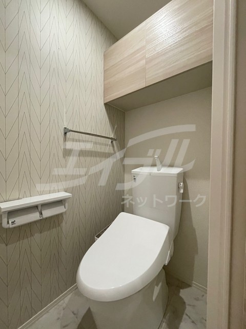 ＪＲおおさか東線 城北公園通駅 徒歩14分 3階建 築2年のトイレ写真