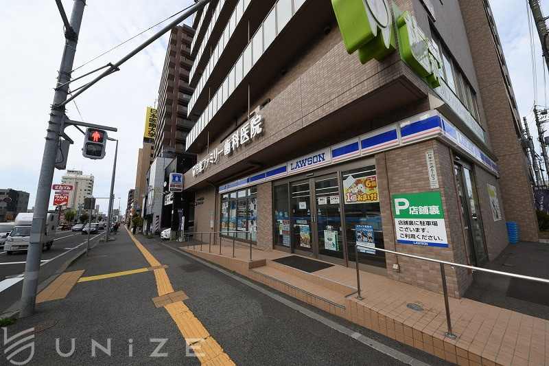 コンビニ　ローソン札幌月寒中央通店（コンビニ）まで183m