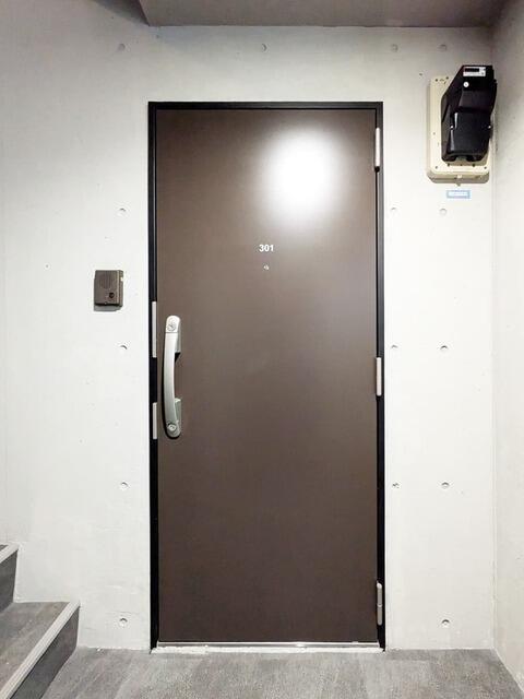 玄関　参考写真（301号室）