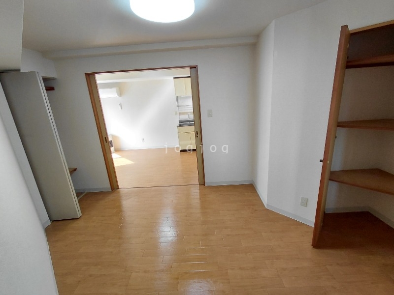 その他部屋・スペース　日当たりの良い明るいお部屋です。