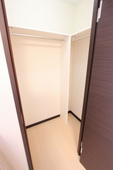収納　※別部屋の写真です
