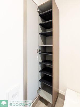 Pine Da Casa三郷中央Aの玄関写真
