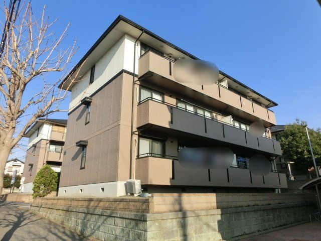 建物外観　駅にも近く日当たり良好です。