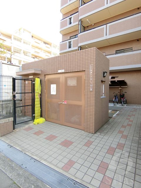 地下鉄御堂筋線 あびこ駅 徒歩5分 6階建 築27年の外観写真