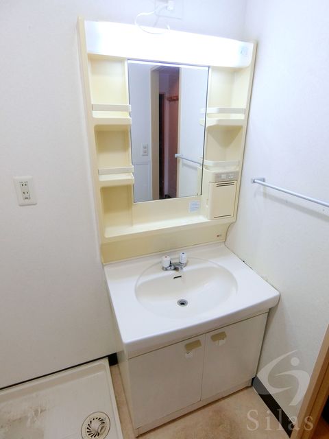 地下鉄御堂筋線 あびこ駅 徒歩5分 6階建 築27年の内装写真