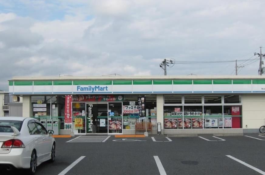 コンビニ　ファミリーマート岡山庭瀬店（コンビニ）まで828m