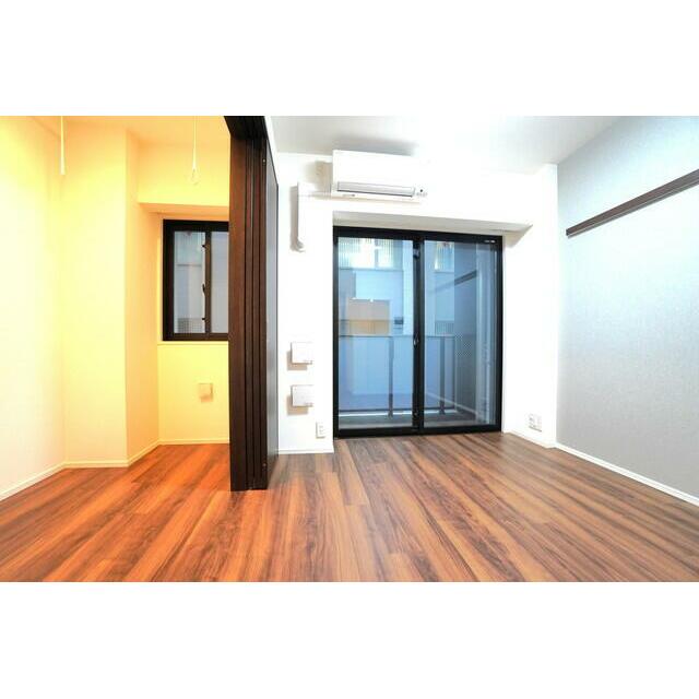 ベルファース八丁堀West 部屋番号:303の居間写真
