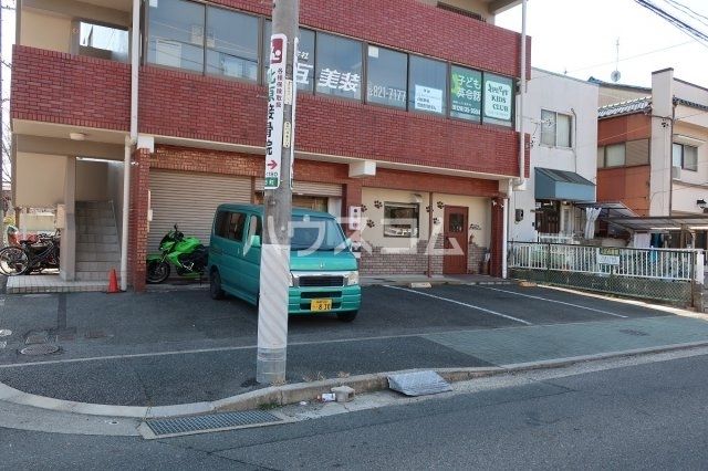 【名古屋市南区扇田町のマンションの駐車場】