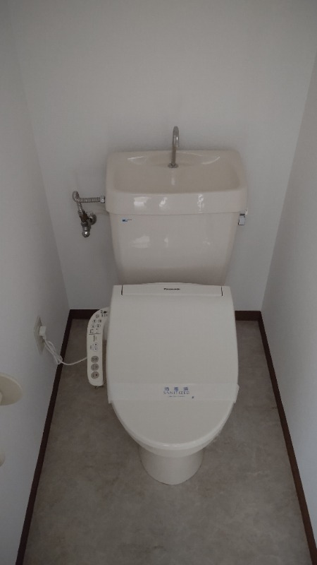 【堺市堺区材木町西のマンションのトイレ】