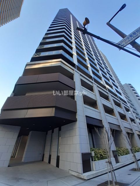 神戸市中央区元町通のマンションの建物外観