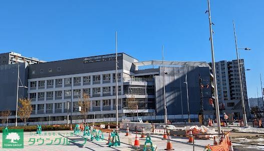 【中央区晴海のマンションの小学校】