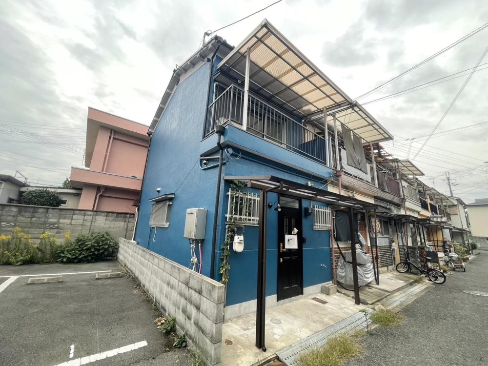 柏原市円明町貸家の建物外観