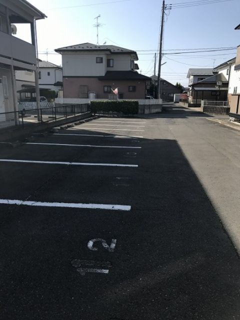 【大崎市古川塚目のアパートの駐車場】