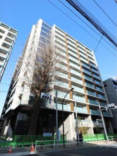 【新宿区荒木町のマンションの建物外観】