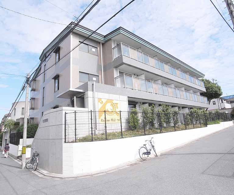 京都市伏見区桃山水野左近西町のマンションの建物外観