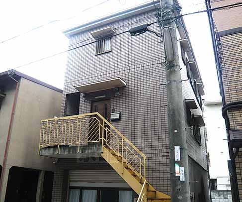 大山崎マンションの建物外観