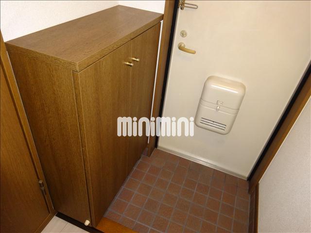 玄関　下駄箱。