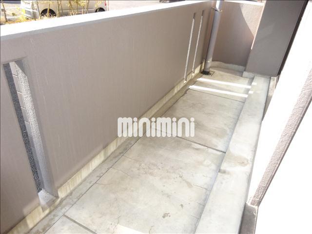 バルコニー　洗濯物たくさん干せます。