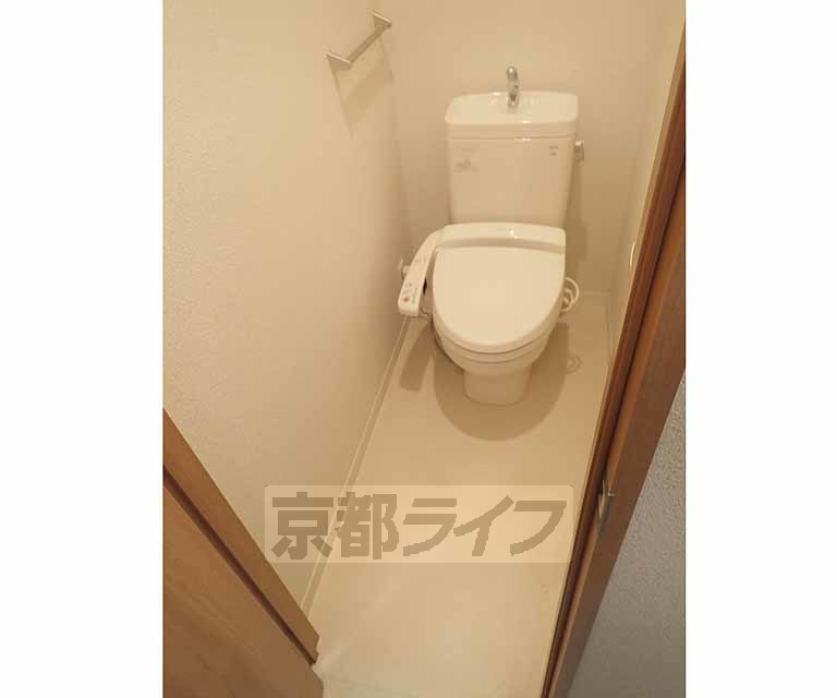 トイレ　ウォシュレット付きです。