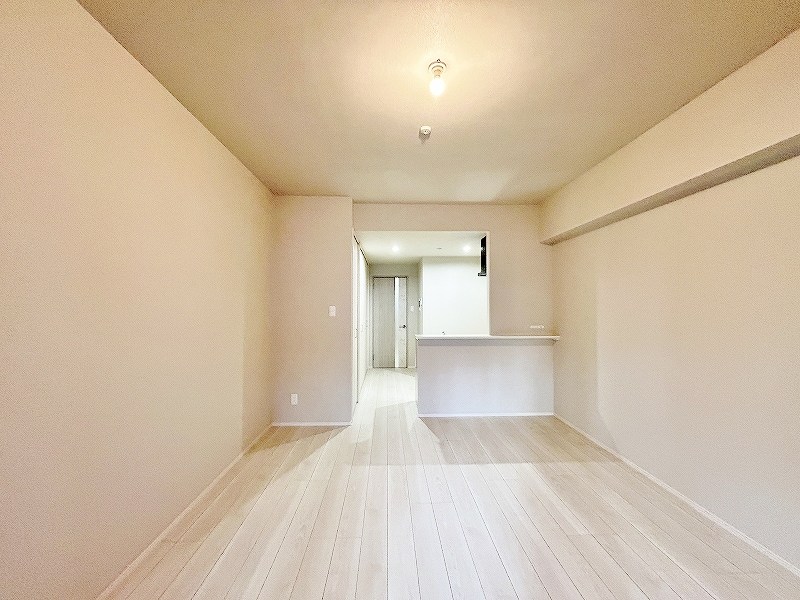 居室・リビング　★洋室9.83帖★