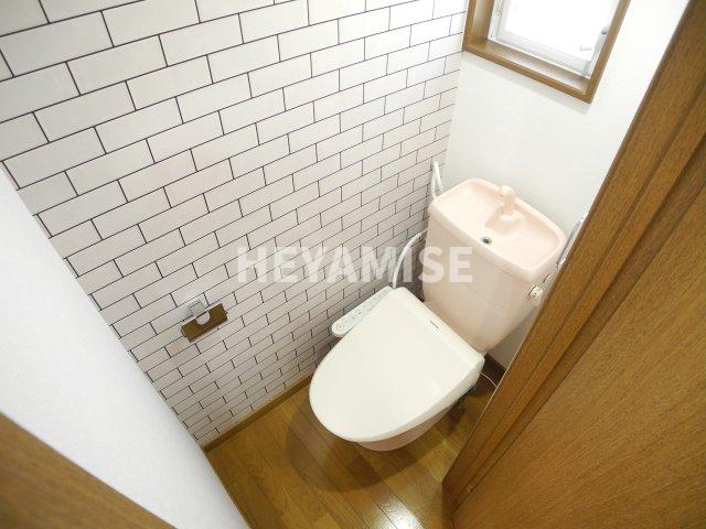 トイレ　※反転間取りの別の階のお部屋の画像です※現況を優先します