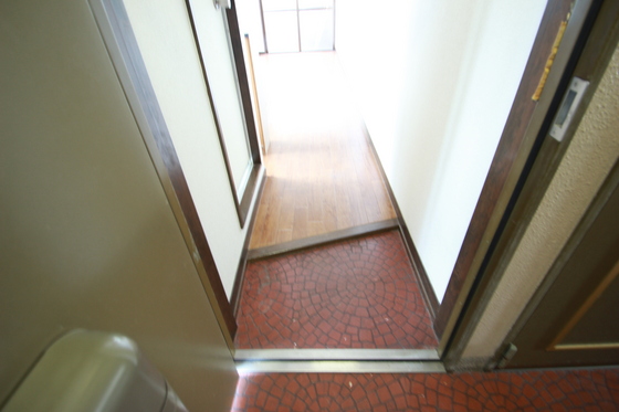 玄関　※別部屋の写真です