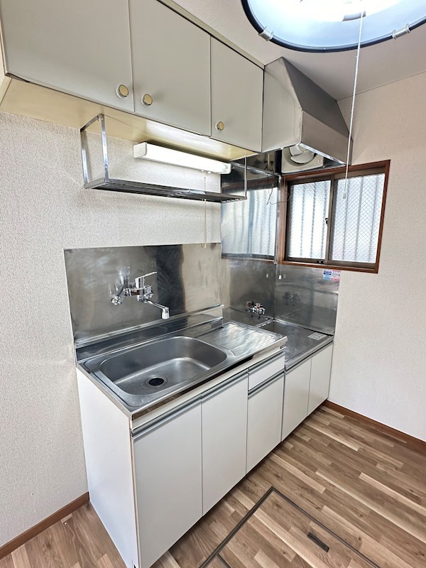 キッチン　自由に選べる！段落ち2口コンロスペース