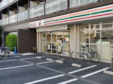 コンビニ　セブンイレブン 南品川2丁目店（コンビニ）まで215m