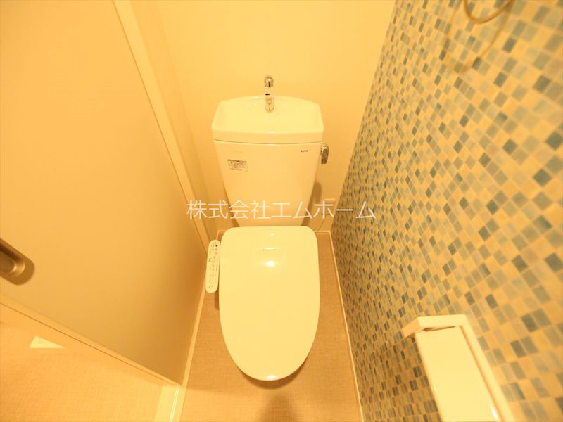 トイレ　温水洗浄暖房便座付トイレ