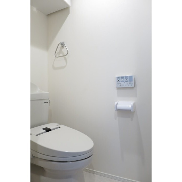 トイレ　温水洗浄機能付！